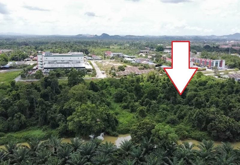 Batu 3, Jalan Gambang