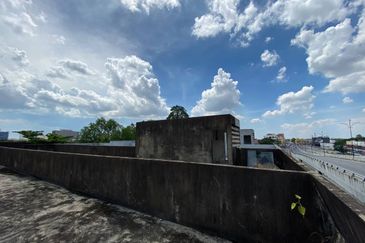 (20x80, Depan Public Bank, KB Mall) 3 Sty ShopOffice, Jalan Sultan Yahya Petra, Kota Bharu