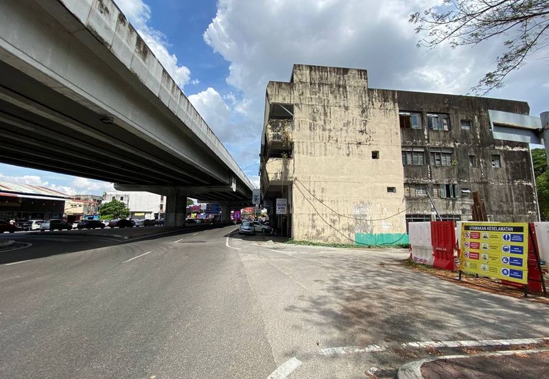 (20x80, Depan Public Bank, KB Mall) 3 Sty ShopOffice, Jalan Sultan Yahya Petra, Kota Bharu