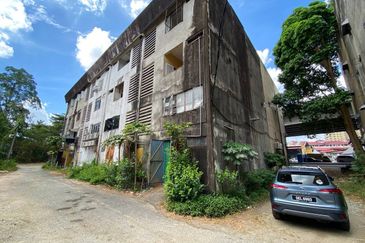 (20x80, Depan Public Bank, KB Mall) 3 Sty ShopOffice, Jalan Sultan Yahya Petra, Kota Bharu