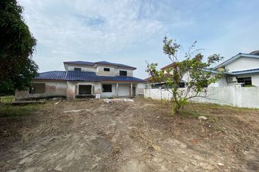  (11,366 SF, Freehold, Bawah Harga Pasaran) Lot Banglo di Sg Ramal Dalam, Kajang