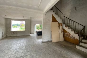  (11,366 SF, Freehold, Bawah Harga Pasaran) Lot Banglo di Sg Ramal Dalam, Kajang