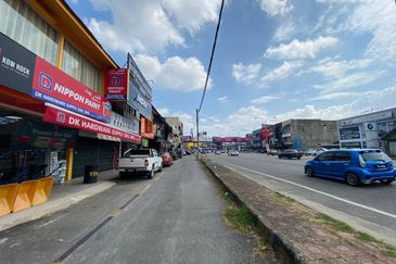 (20x80, Depan BMW Raza Auto, KB Mall) 2 Sty ShopOffice, Wakaf Siku, Kota Bharu