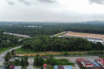 (Freehold, Open Title & Road Frontage) 1.5 Acres of Development Land, Jalan Paip, Meru, Klang