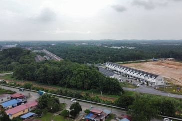 (Freehold, Open Title & Road Frontage) 1.5 Acres of Development Land, Jalan Paip, Meru, Klang