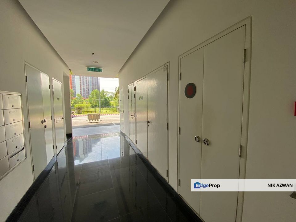  (18,960 Sq Ft , End Lot) 8 Storey Corporate Office, Star Central, Cyberjaya, Selangor, Cyberjaya