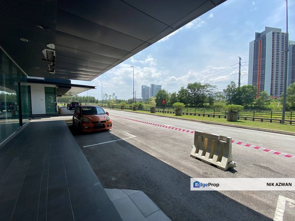  (18,960 Sq Ft , End Lot) 8 Storey Corporate Office, Star Central, Cyberjaya, Selangor, Cyberjaya