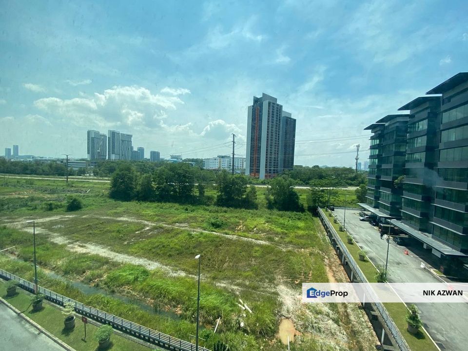  (18,960 Sq Ft , End Lot) 8 Storey Corporate Office, Star Central, Cyberjaya, Selangor, Cyberjaya