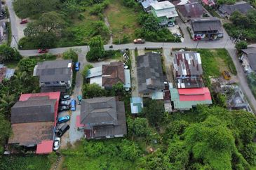 (10,402 KP, Dkt KB Mall, Freehold) Tanah Kediaman di Kg Kubur Kuda, KB