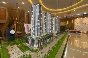 Padang Residence Kota Semarak