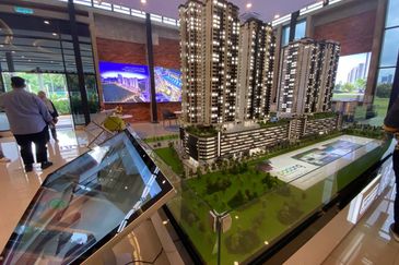 Padang Residence Kota Semarak