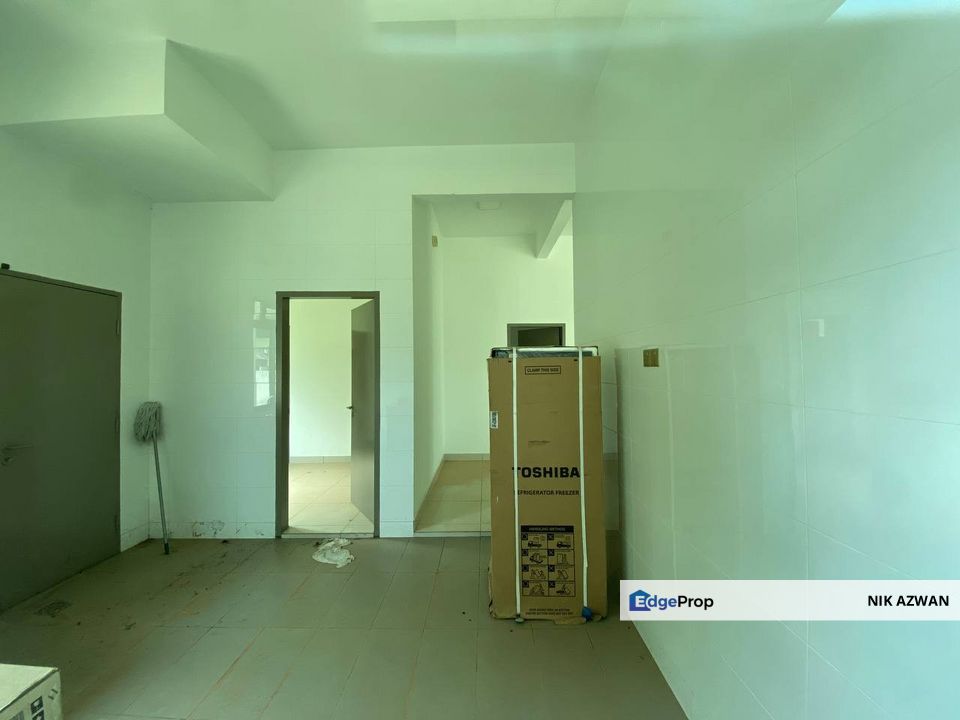  2 Storey Semi Detached House, Avanti Residences, Seksyen U17, Shah Alam, Selangor, Sungai Buloh