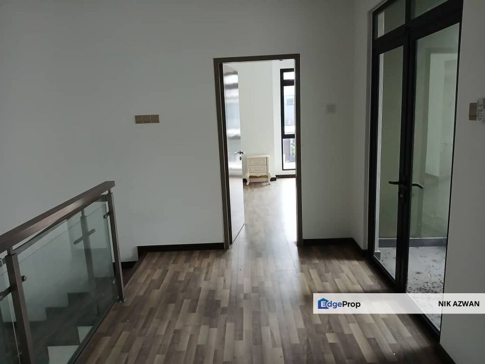  2 Storey Semi Detached House, Avanti Residences, Seksyen U17, Shah Alam, Selangor, Sungai Buloh