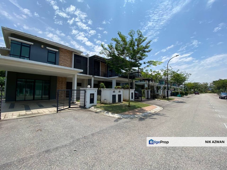  2 Storey Semi Detached House, Avanti Residences, Seksyen U17, Shah Alam, Selangor, Sungai Buloh