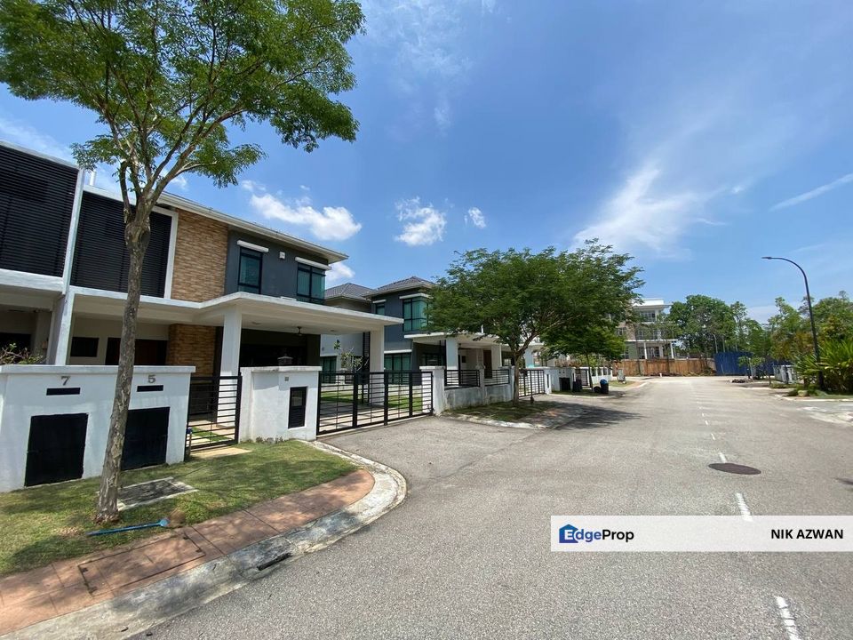  2 Storey Semi Detached House, Avanti Residences, Seksyen U17, Shah Alam, Selangor, Sungai Buloh