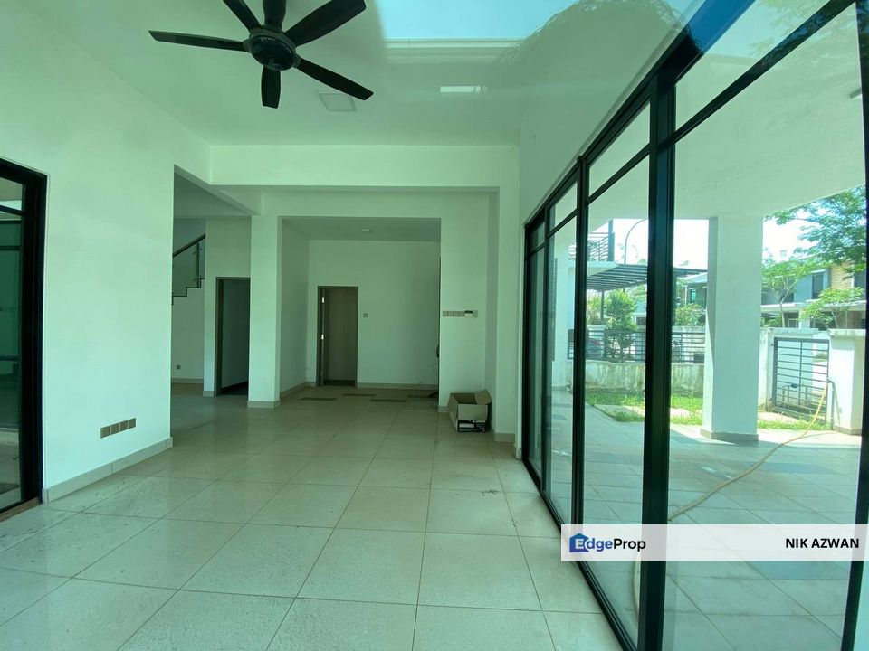  2 Storey Semi Detached House, Avanti Residences, Seksyen U17, Shah Alam, Selangor, Sungai Buloh