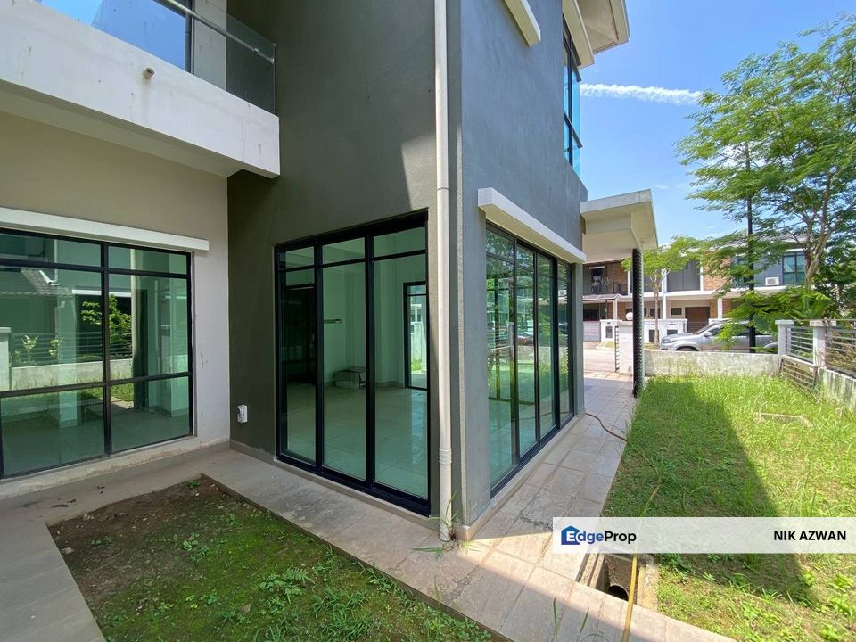  2 Storey Semi Detached House, Avanti Residences, Seksyen U17, Shah Alam, Selangor, Sungai Buloh