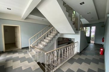 Freehold and 0.8 Acres of Residential Land with 3 Sty Residential Building, Brickfields, KL