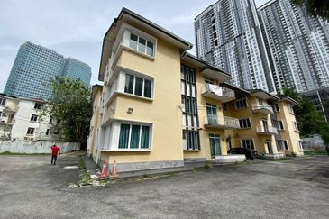 Freehold and 0.8 Acres of Residential Land with 3 Sty Residential Building, Brickfields, KL