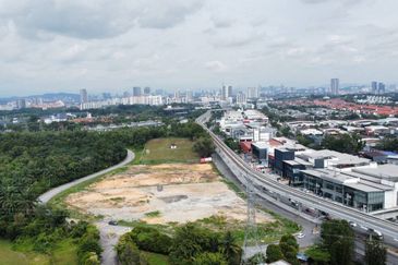 HiCom-Glenmarie Industrial Park