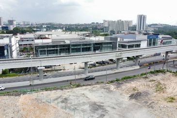 HiCom-Glenmarie Industrial Park