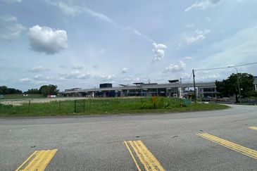 HiCom-Glenmarie Industrial Park
