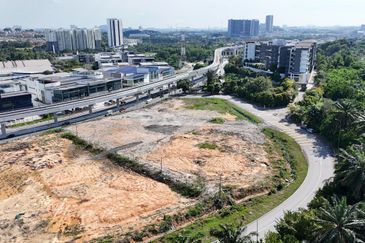 HiCom-Glenmarie Industrial Park