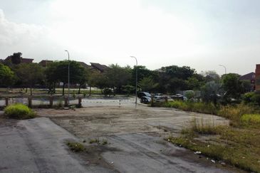 Jalan Pulau Lumut Q U10/Q @ Alam Budiman