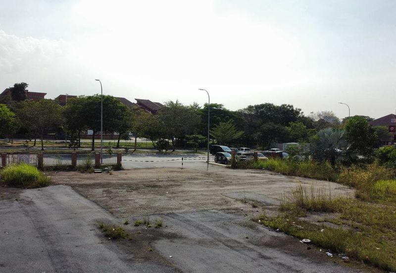 Jalan Pulau Lumut Q U10/Q @ Alam Budiman