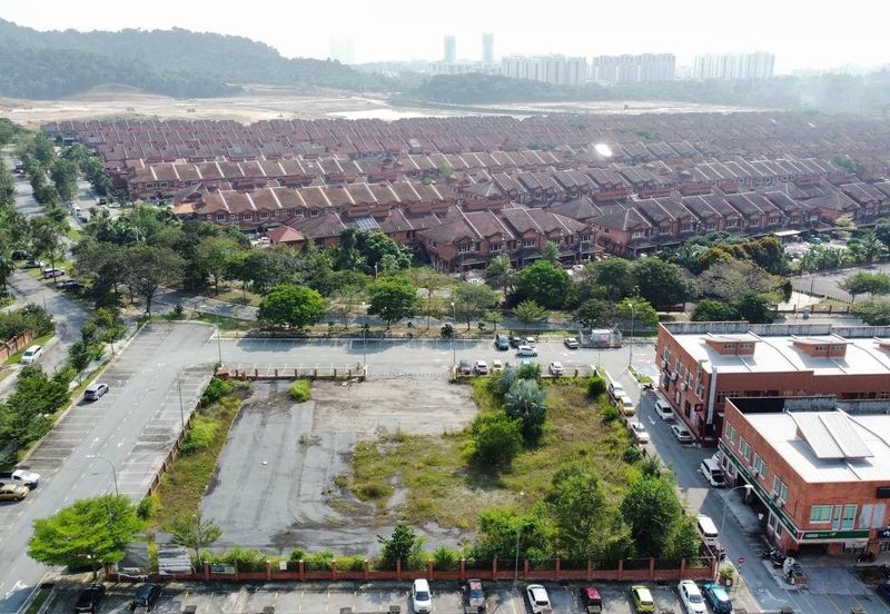 Jalan Pulau Lumut Q U10/Q @ Alam Budiman