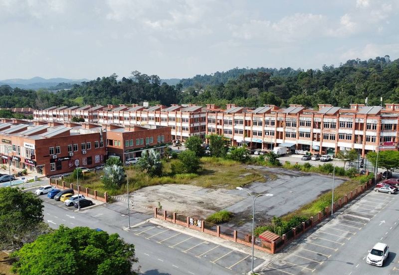 Jalan Pulau Lumut Q U10/Q @ Alam Budiman