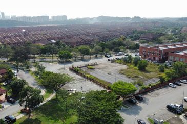 Jalan Pulau Lumut Q U10/Q @ Alam Budiman