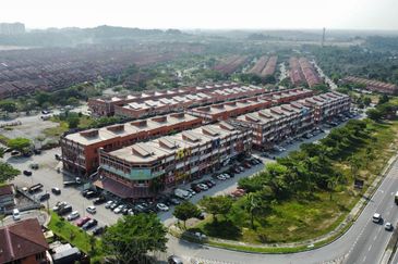 Jalan Pulau Lumut Q U10/Q @ Alam Budiman