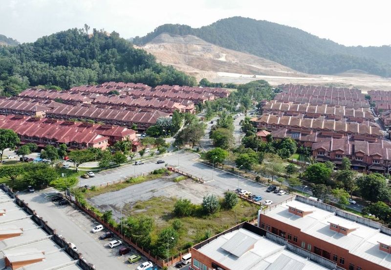 Jalan Pulau Lumut Q U10/Q @ Alam Budiman