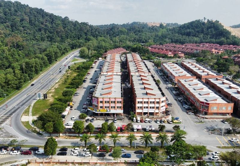 Jalan Pulau Lumut Q U10/Q @ Alam Budiman