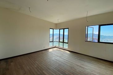 (10925 Sq Ft, Corner, Freehold & Facing South)3 Sty Bungalow @ Amberhill, Taman Melawati, Kuala Lumpur