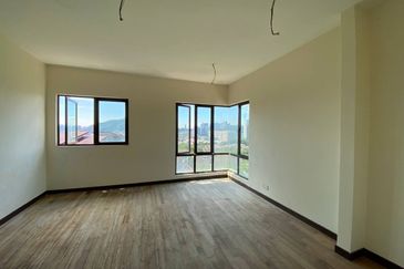 (10925 Sq Ft, Corner, Freehold & Facing South)3 Sty Bungalow @ Amberhill, Taman Melawati, Kuala Lumpur