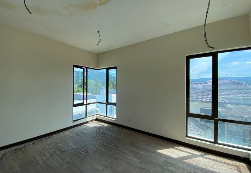 (10925 Sq Ft, Corner, Freehold & Facing South)3 Sty Bungalow @ Amberhill, Taman Melawati, Kuala Lumpur