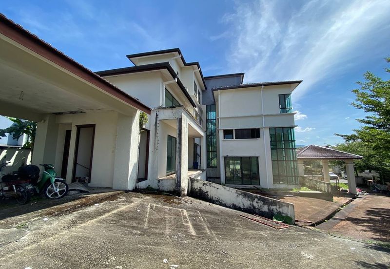 (10925 Sq Ft, Corner, Freehold & Facing South)3 Sty Bungalow @ Amberhill, Taman Melawati, Kuala Lumpur