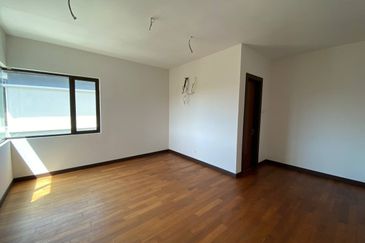 (6555 Sq Ft, Freehold & Facing South) 3 Storey Bungalow @ Amberhill, Taman Melawati, Kuala Lumpur