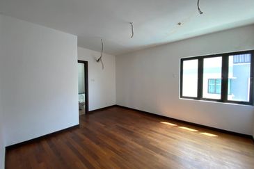 (6555 Sq Ft, Freehold & Facing South) 3 Storey Bungalow @ Amberhill, Taman Melawati, Kuala Lumpur