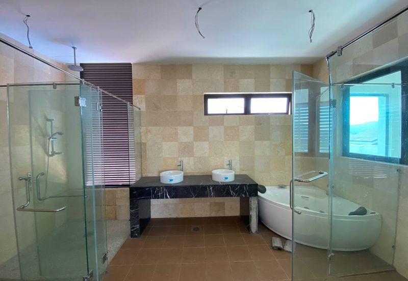 (6555 Sq Ft, Freehold & Facing South) 3 Storey Bungalow @ Amberhill, Taman Melawati, Kuala Lumpur