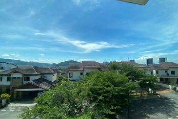 (6555 Sq Ft, Freehold & Facing South) 3 Storey Bungalow @ Amberhill, Taman Melawati, Kuala Lumpur