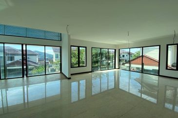 (6555 Sq Ft, Freehold & Facing South) 3 Storey Bungalow @ Amberhill, Taman Melawati, Kuala Lumpur