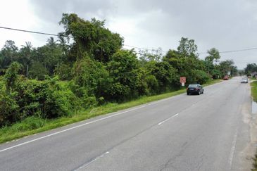 ( 1,582 KP, Tepi Jalan, Bebas Banjir) Lot Kedai di Kok Lanas, Ketereh, Kelantan