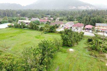 ( 1,582 KP, Tepi Jalan, Bebas Banjir) Lot Kedai di Kok Lanas, Ketereh, Kelantan