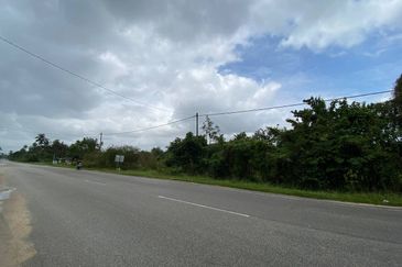 ( 1,582 KP, Tepi Jalan, Bebas Banjir) Lot Kedai di Kok Lanas, Ketereh, Kelantan