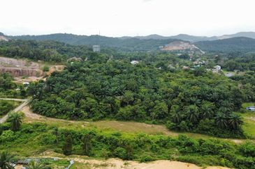 (Bebas Banjir, Akses Cantik) Tanah Pembangunan 3.2 Ekar di Kg Bukit Cherakah, Seksyen U15, Shah Alam