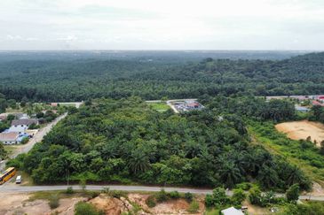 (Bebas Banjir, Akses Cantik) Tanah Pembangunan 3.2 Ekar di Kg Bukit Cherakah, Seksyen U15, Shah Alam