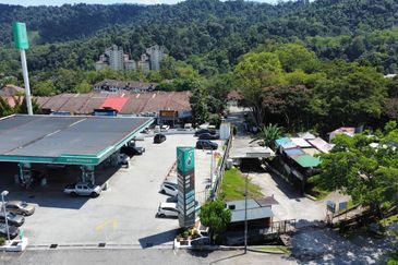 13,745 SF of Road Frontage Commercial Land, Bukit Antarabangsa